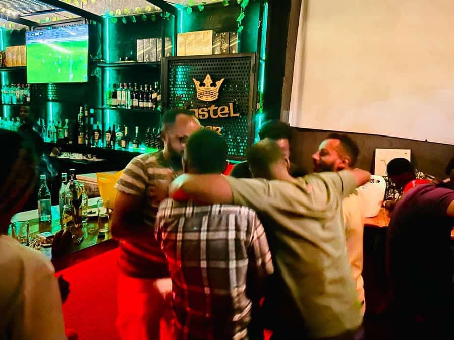 Pub-crawl Tour ( locally crafted beer and wine tasting ) - Drinking at Your Own Pace