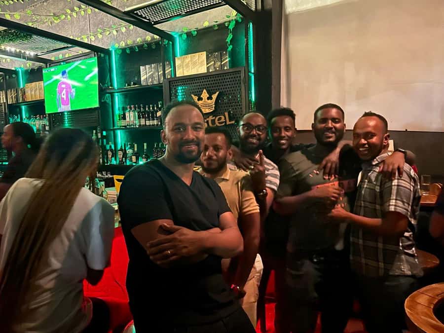 Pub-crawl Tour ( locally crafted beer and wine tasting ) - Three Clubs, Bars, and Pubs Across the Evening
