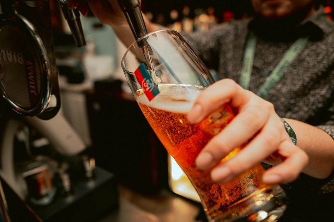 Pub Crawl + Unlimited Drinks + VIP entry + Drinking Games & Photographer - Practical details for a smoother night