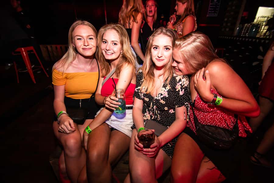 Queenstown: Ice Bar Crawl - The Ice Bar is the night’s special stop