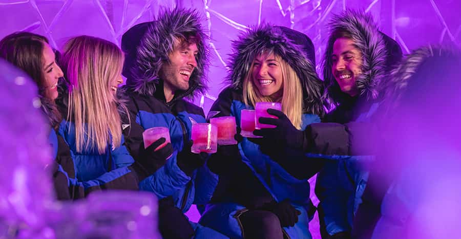 Queenstown: Ice Bar Entry with Warm Winter Gear and Drink - What happens during the one-hour visit