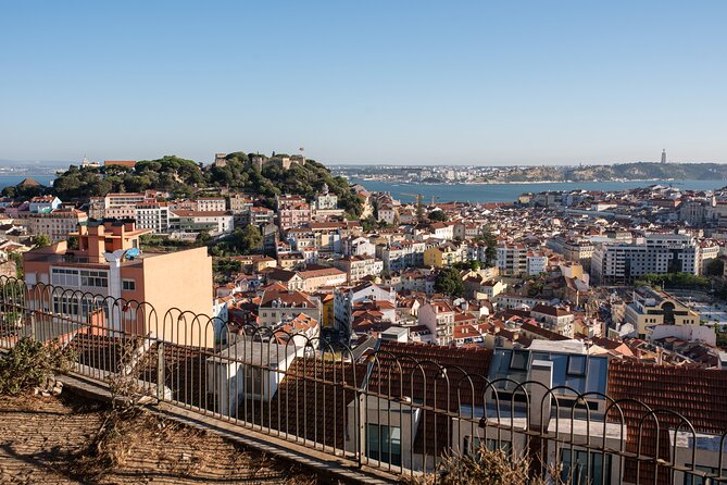Queer Lisbon Nightlife Tour - Drama Bar, the final hour of conversation