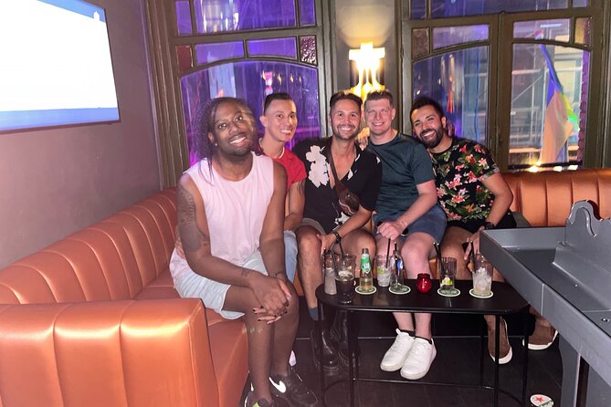 Rainbow Bar Stroll: Sashay through Amsterdam - Timing, walking, and what to wear