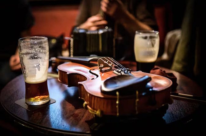 Real Dublin Traditional Music Pub Tour - Second stop: learning to hear a jig from a reel