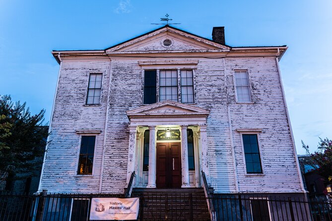 Richmond Ghosts Boos and Booze Haunted Pub Crawl - The stories: murder, wine, soldiers, and Poe