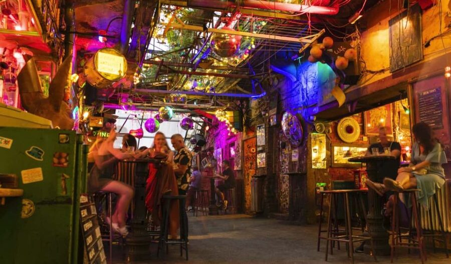 Ruin Bars Private Tour (Culture, history, and drinks) - Meeting at Károly krt. 1 and getting oriented