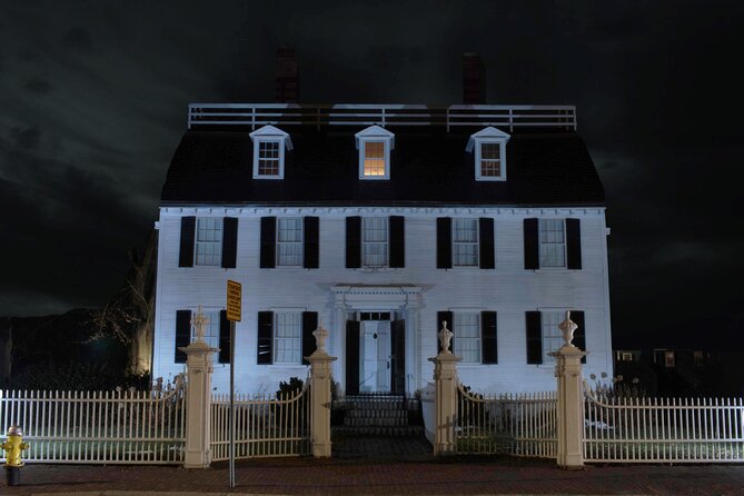 Salem Booze and Brews Haunted Pub Crawl by US Ghost Adventures - The Joshua Ward House and Salem’s darker streets
