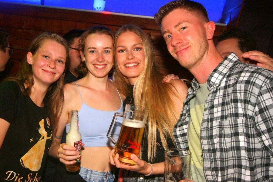 Salzburg: Pubcrawl Tour through best Bars and Clubs in Town - Key points to know before booking