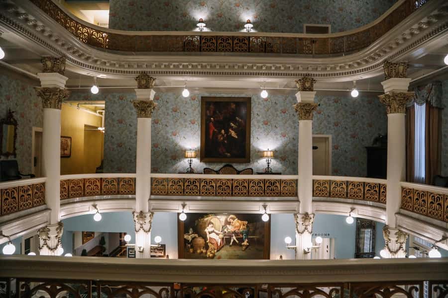 San Antonio: Spirits & Spirits Haunted Pub Crawl - The walking, weather, and group experience