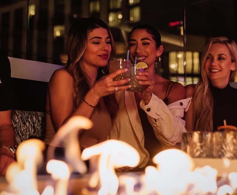 San Diego: Downtown Bar Crawl Party Pass - Key points to know before you book