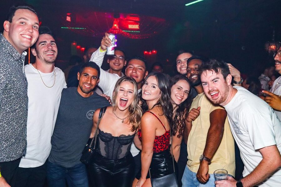 San Diego: "Drink, Ride, Sing, & Dance!" Bar Tour (4 Bars) - A few practical ways to improve your night