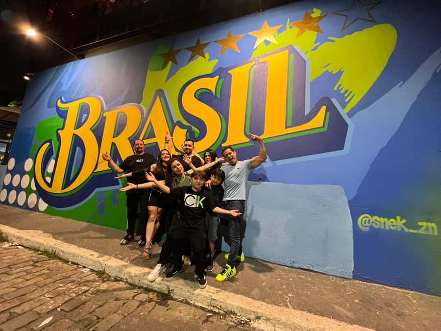 São Paulo: Bar and Street Art Crawl with Local Guide - Walking through Vila Madalena’s art-filled streets