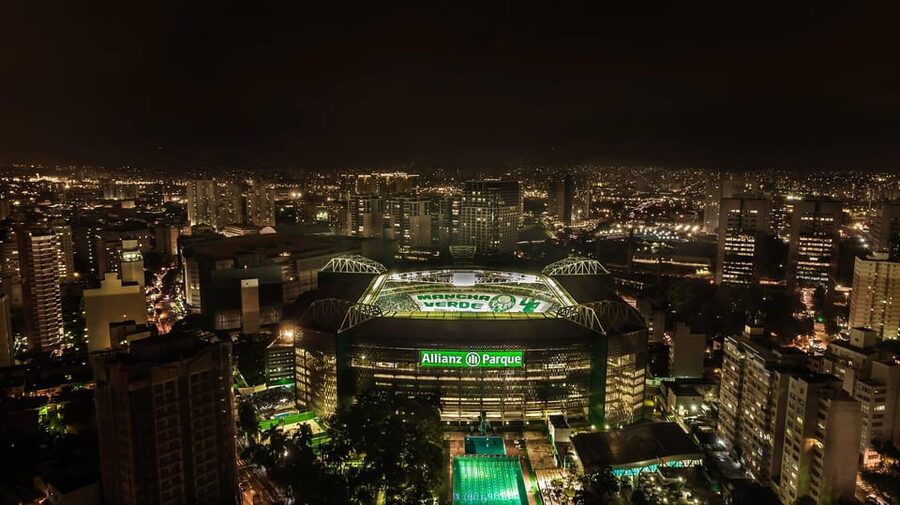 São Paulo: Nightlife Extravaganza Tour with Rooftop Bars - A speakeasy, cellar bar, and the appeal of smaller venues