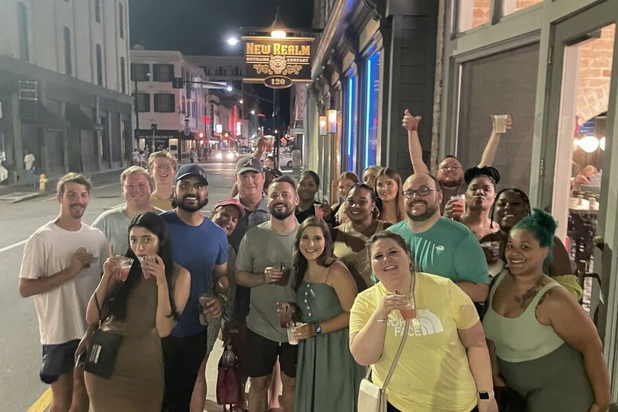 Savannah: Historical Pub Crawl Tour with Drinks Included - Key points at a glance