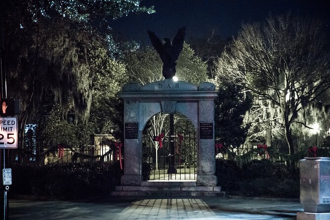 Savannah Terrors: Spirits & Spirits Haunted Pub Crawl - A ghost walk with a drink in your hand