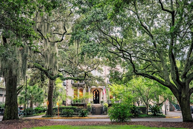 Savannah Yes, Queen! Drag Queen Pub Crawl - Key points to know before you book