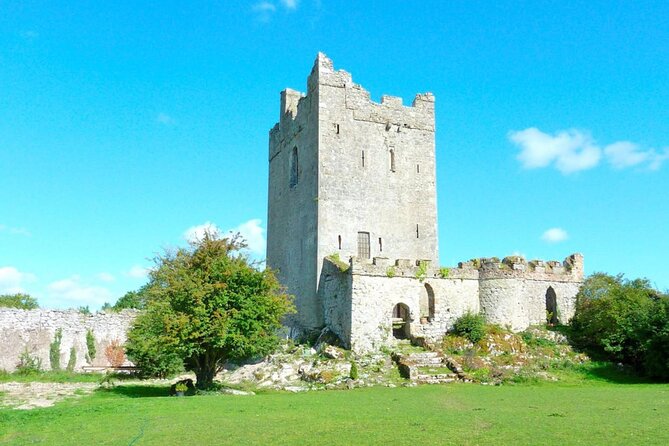 Sean's Bar, Athlone Castle and Clonmacnoise Monastery - Sean’s Bar Gives the Day a Social Finish