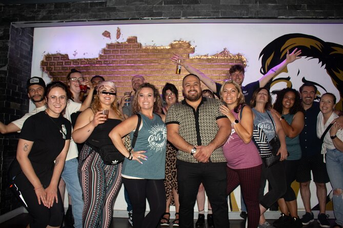 Secret Bars and Favorite Spots Walking Tour in Philadelphia - Four or five bars, about 35 minutes at each