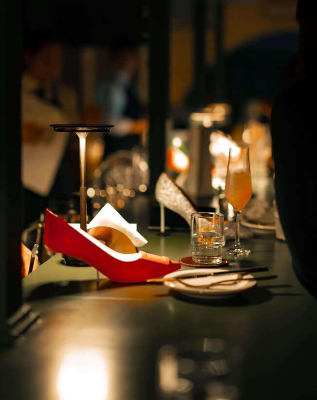 Seoul: Cinderella Bar, Sip in Seongsu's Shoemaking Legacy - Workshop Decor and a Cozy Evening Mood