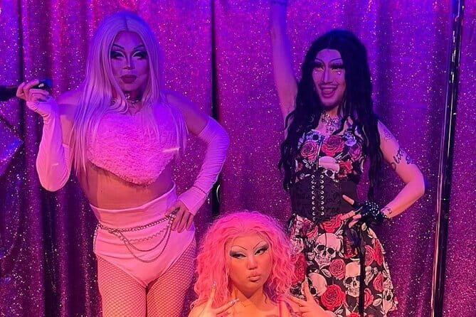 Seoul: LGBTQ+ Pub Crawl and Drag Show with Local Drag Queen - Haebangchon after dark, with a drag queen as your guide