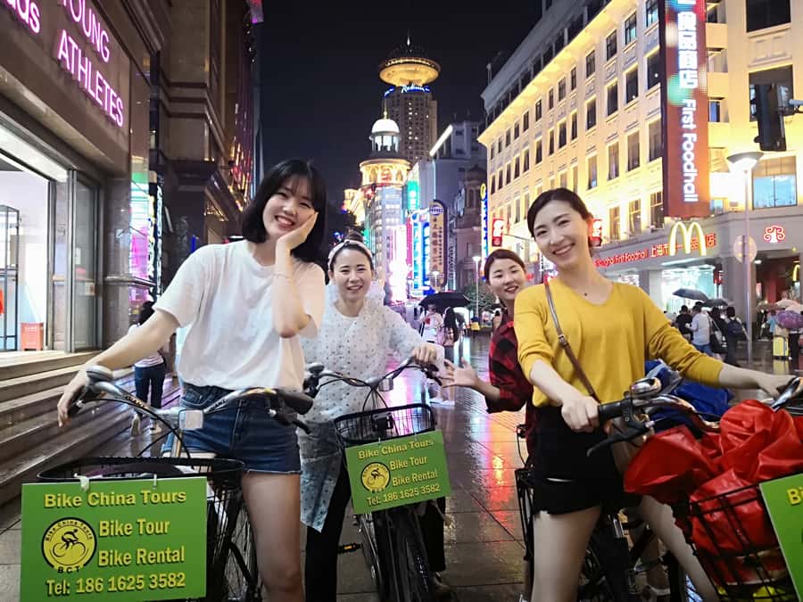 Shanghai: 4-Hour Nightlife Adventure & Tasting Bike Tour - Why nighttime is the right time for this bike tour