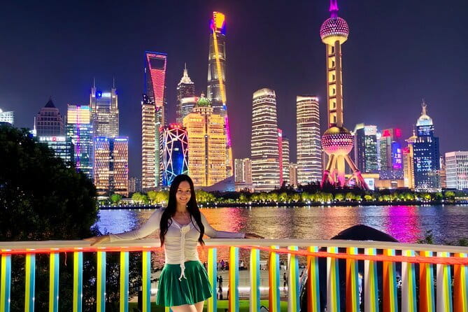 Shanghai bar hopping tour in the former french concession - A quieter bar, a balcony, and room to talk