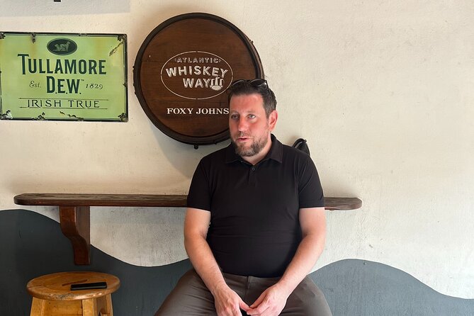 Shared Local Pubs Walking Tour in Dingle Ireland - Who should book this afternoon in Dingle