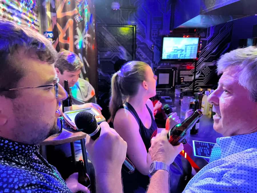 Shinjuku: bar hopping night tour at Japanese Izakaya - Key points at a glance