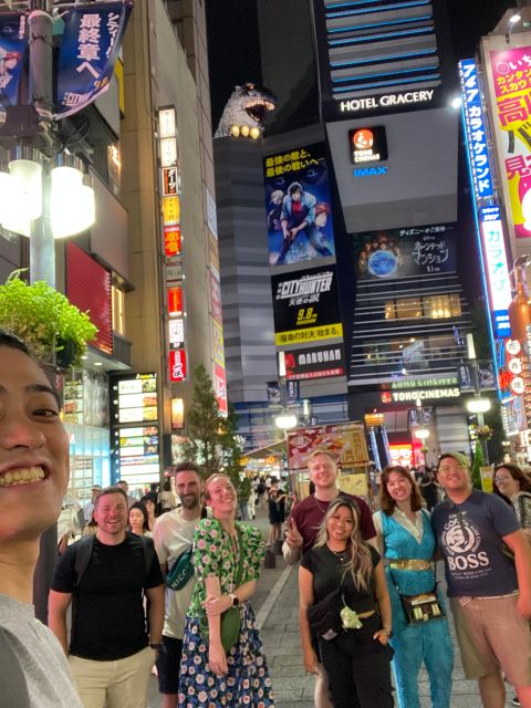Shinjuku: bar hopping night tour at Japanese Izakaya - Golden Gai and its tiny drinking rooms