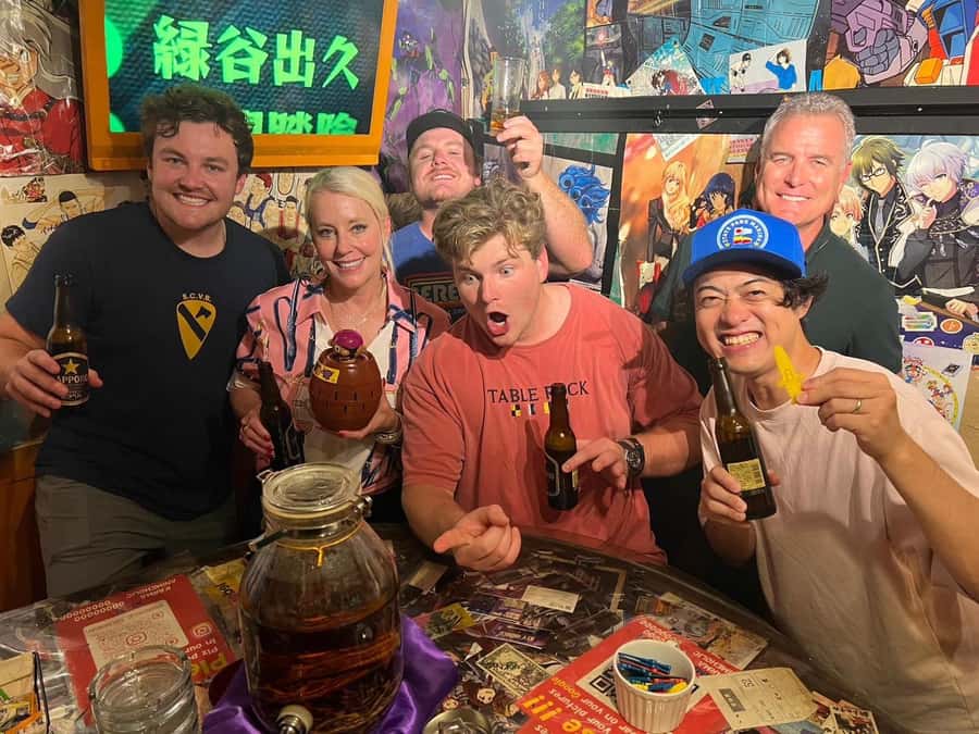 Shinjuku: bar hopping night tour at Japanese Izakaya - Meeting Shingo near the west exit