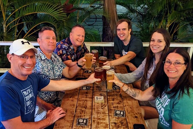 Sips & Secrets of Hawaii Pub Crawl - Four Waikiki bars, one history lesson