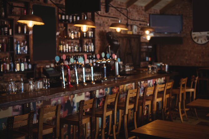 Small Group Pub Walk Tour in Austin with Professional Guide - Congress Avenue’s old sidewalks and bar rooms