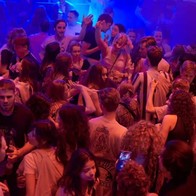 Sofia's Hidden Bars: 4-Hour Pub Crawl - Key points at a glance