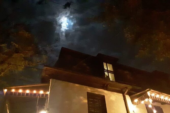 Spirits with the Spirits haunted pub crawl - drinks included - The Old Spanish area adds variety