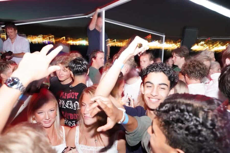 Split: Boat Crawl with Nightclub Access, Shots, & Boat Party - What $23 really covers