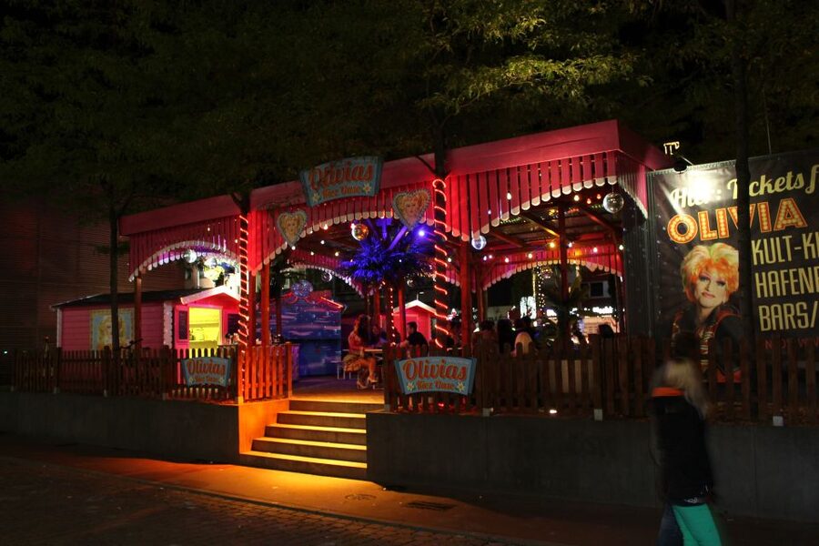 St. Pauli Nightlife Tour with Drag Queen in German - Should you book the St. Pauli drag queen tour?