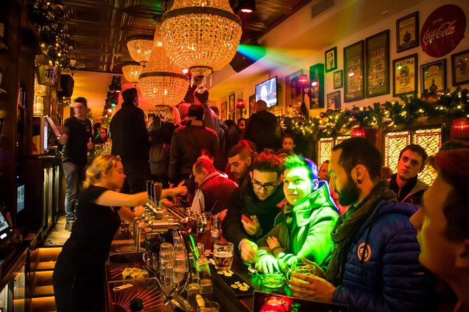Stockholm: The Original Pub Crawl with Shots + VIP Club Access - Guide quality can make or break the night