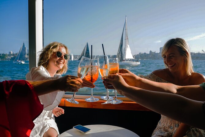 Sydney Cocktail Harbour Bar Cruise with Charcuterie Board - Weekend Live Music and Evening Mood