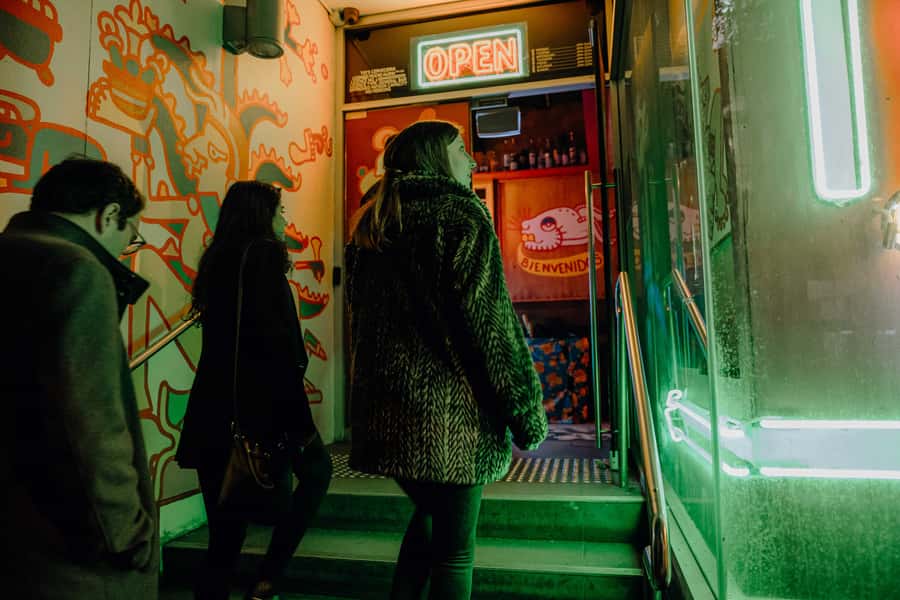 Sydney: Secret Bar Guided Tour with Complimentary Drink - A social night without forced introductions