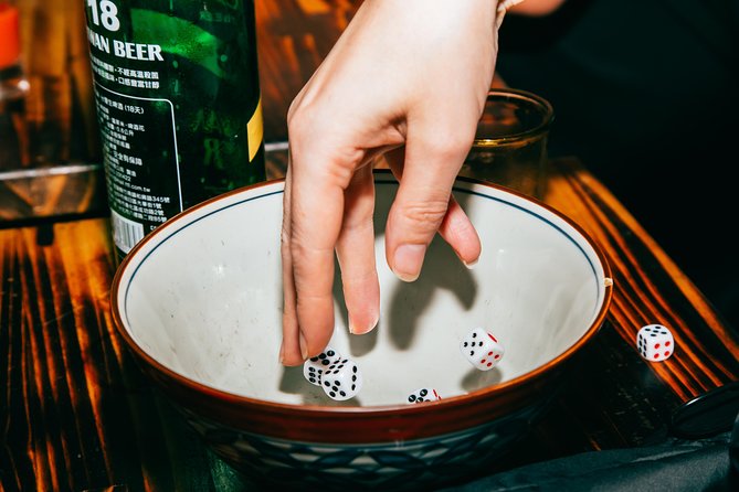 Taipei Nightlife: Taipei Pub Crawls (2 Different Routes) - Weekends: three pubs, four welcome drinks, and a nightclub
