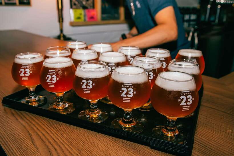 Taipei Nightlife: Taipei Pub Crawls (2 Different Routes) - Who will enjoy this pub crawl most