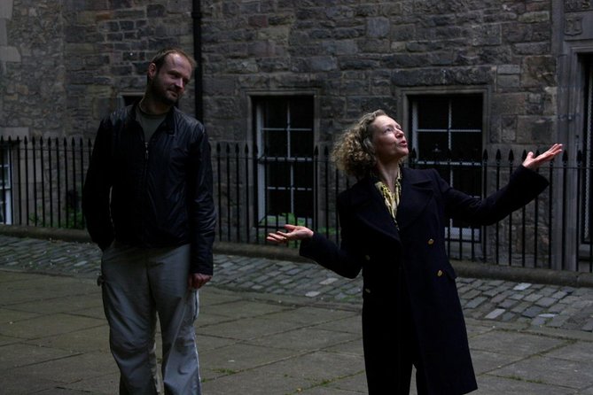 The Edinburgh Literary Pub Tour - What the pub stops actually involve