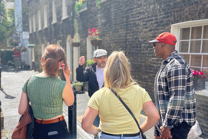 The Great British Pub Walking Tour: London - Walking through grand squares and cobbled mews
