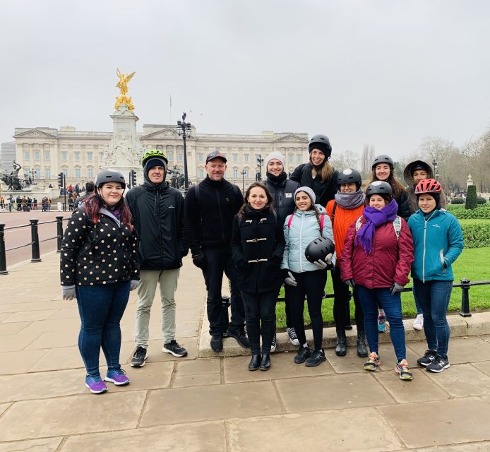 The London "Big Six" and a Pub. 5.5 hour tour - Buckingham Palace and the royal route