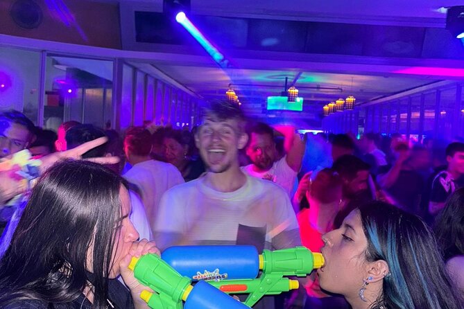 Theatron Party-Tour, 20 Clubs, Map, cocktail, bottle, After-party - Key points to know before booking