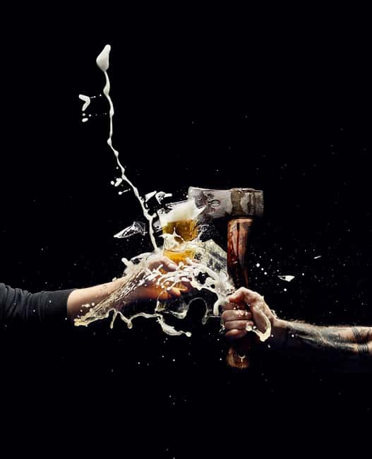 Throw axes & enjoy drinks in Cologne's first axe-throwing bar - How the session may feel from start to finish