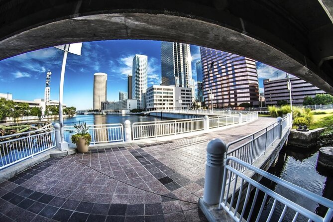 Tiki Boat - Downtown Tampa - The Only Authentic Floating Tiki Bar - Key points to know before booking