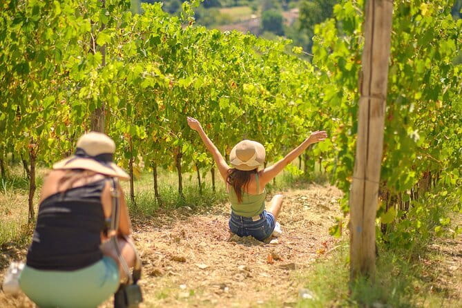 Tipsy Tour: Guided Bar Crawl In Florence with Dark History - Santa Croce and the old wine-window tradition