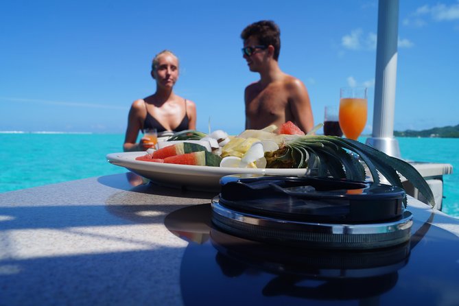 Toa Boat Bora Bora Private Lagoon Tour On Entertainer Bar Boat - What the $575 price means