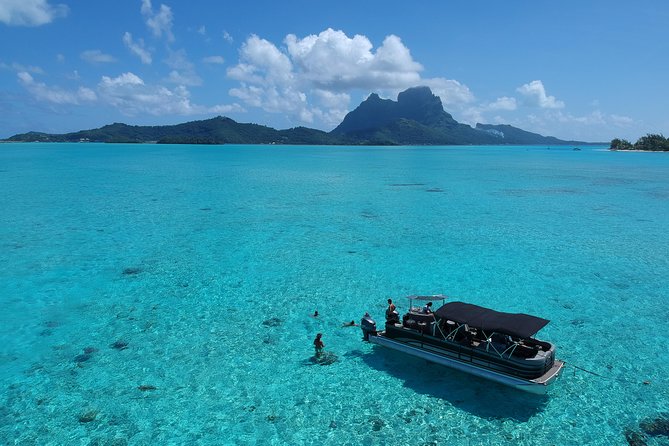 Toa Boat Bora Bora Private Lagoon tour with Lunch on Entertainer Bar Boat - Snorkeling with stingrays and reef sharks